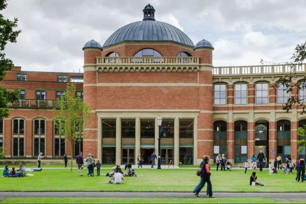 山东大学留学